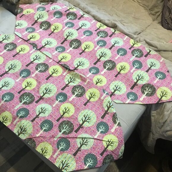 NWT Hand Crafted Set of 2 Runners - Picture 7 of 13